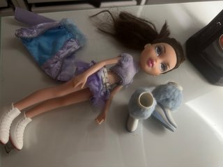 Bratz Patinadora Muñeca con Accesorios