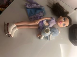 Bratz Patinadora Muñeca con Accesorios
