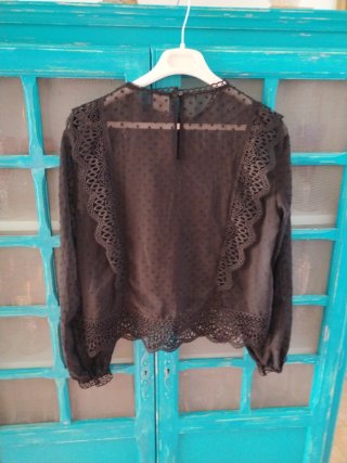 Blusa Studio Negra Bordado Inglés Talla M