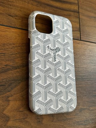 Funda iPhone 15 Goyard Blanca
