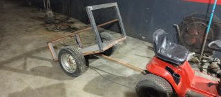 Tractor cortacésped con remolque