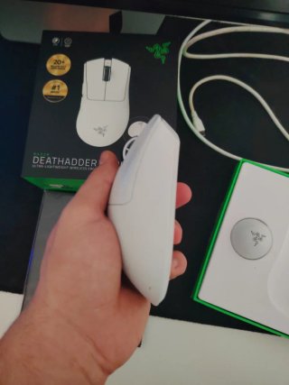 Razer Viper V4 Pro Blanca