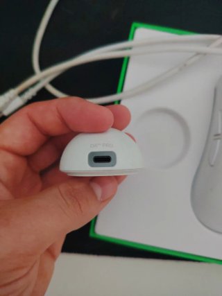 Razer Viper V4 Pro Blanca