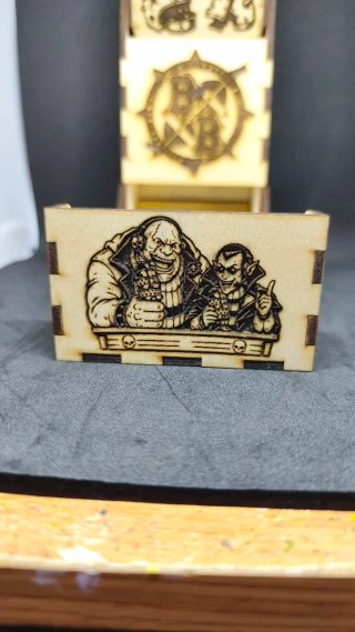 Torre de dados Blood Bowl madera grabada