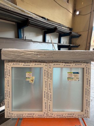 Ventana PVC con motor