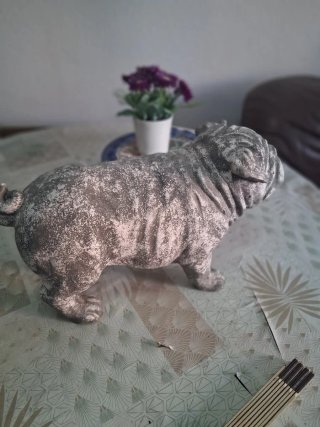 Escultura Perro Bulldog Piedra Gris