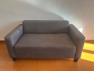Sofá de 2 plazas gris