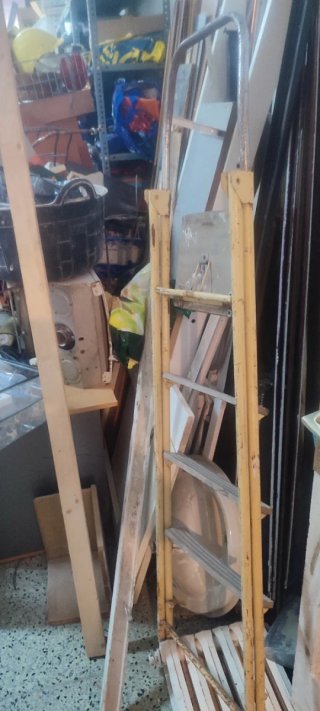 Escalera metal madera 4 peldaños