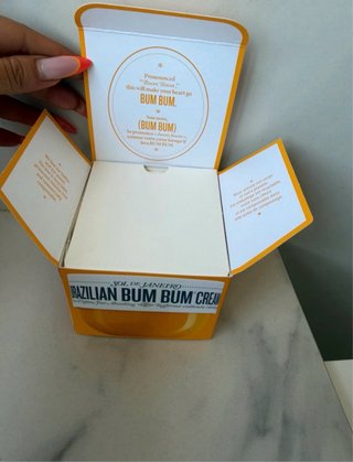 Crema Sol de Janeiro Brazilian Bum Bum