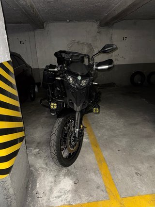 Benelli TRK 502 Adventure Negra