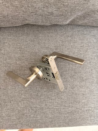 Puerta blanca moderna