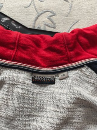 Chaqueta Napapijri Negra y Roja