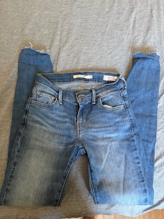 Vaqueros Levi's Azules Desgastados