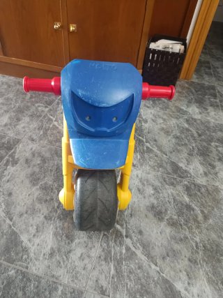 Moto de juguete infantil