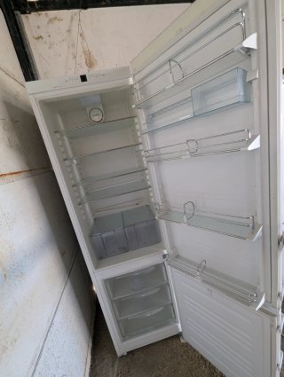 NEVERA LIEBHERR COLOR BLANCO