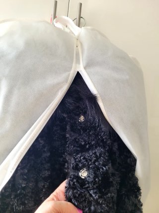 Chaquetón de pelo negro