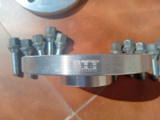 Kit Separadores de Rueda y Tornillos