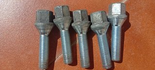 Kit Separadores de Rueda y Tornillos