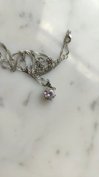 Collana punto luce