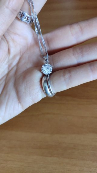 Collana punto luce