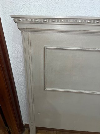 Cabecero de madera antiguo restaurado