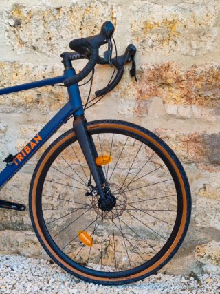 Bici Gravel Triban RC120