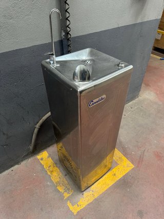 Fuente de agua de acero inoxidable