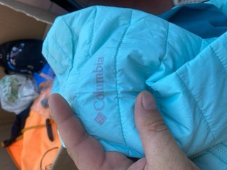 Chaqueta acolchada Columbia con capucha