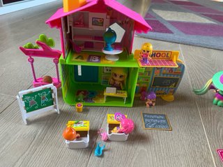 Lote Pinypon: Casas y Figuras