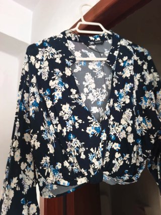 Camisa Zara flores M