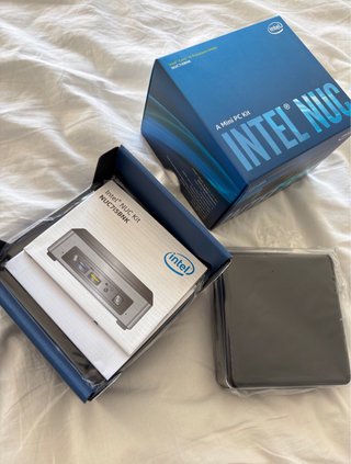 Intel NUC NUC7i5BNK Core i5 Mini PC