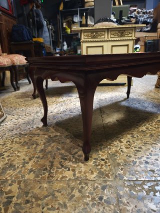 Mesa de centro de mármol y madera