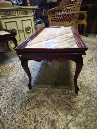 Mesa de centro de mármol y madera