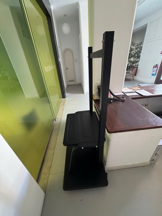 Mesa para teletrabajo para poner tv( no incl)