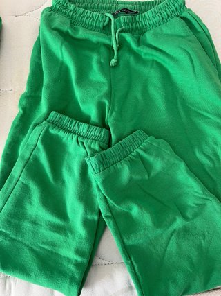chandal verde entero zara