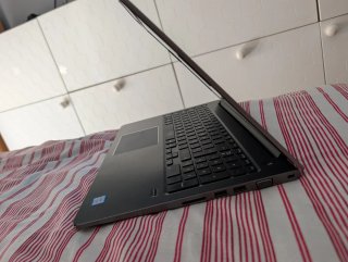 Portátil Dell i5 7ª Gen Windows 10