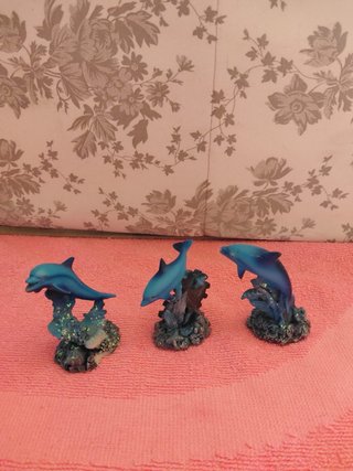 Lote 3 figuras delfines resina marina