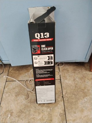 Q13 Smart Tracking Tripod