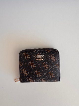 Monedero Guess estampado