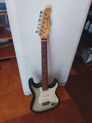 Guitarra Eléctrica Warriors sin cuerdas