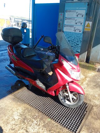 Suzuki Burgman 125cc Maxi Scooter