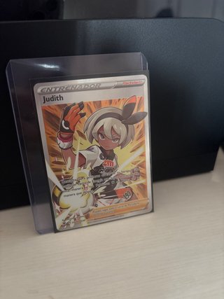Carta Pokémon Judith Entrenador Partidario