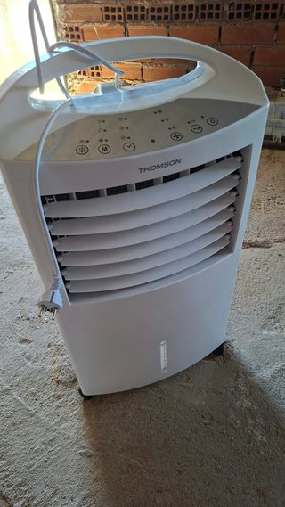 Enfriador evaporativo Thomson THRAF470E.