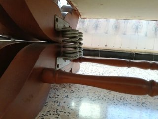 2 Butacas de madera y tela marrones
