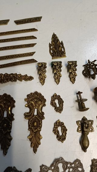 Herrajes antiguos para muebles