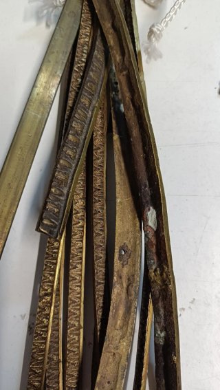 Herrajes antiguos para muebles