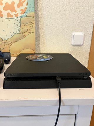 Consola PS4 Slim Negra + 3 Mandos