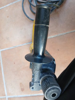 Taladro percutor SDS DeWalt amarillo