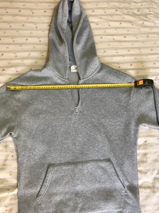 Sudadera gris con cremallera talla M