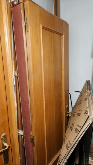 3 Puertas de madera. En Vallecas. Precio x unidad